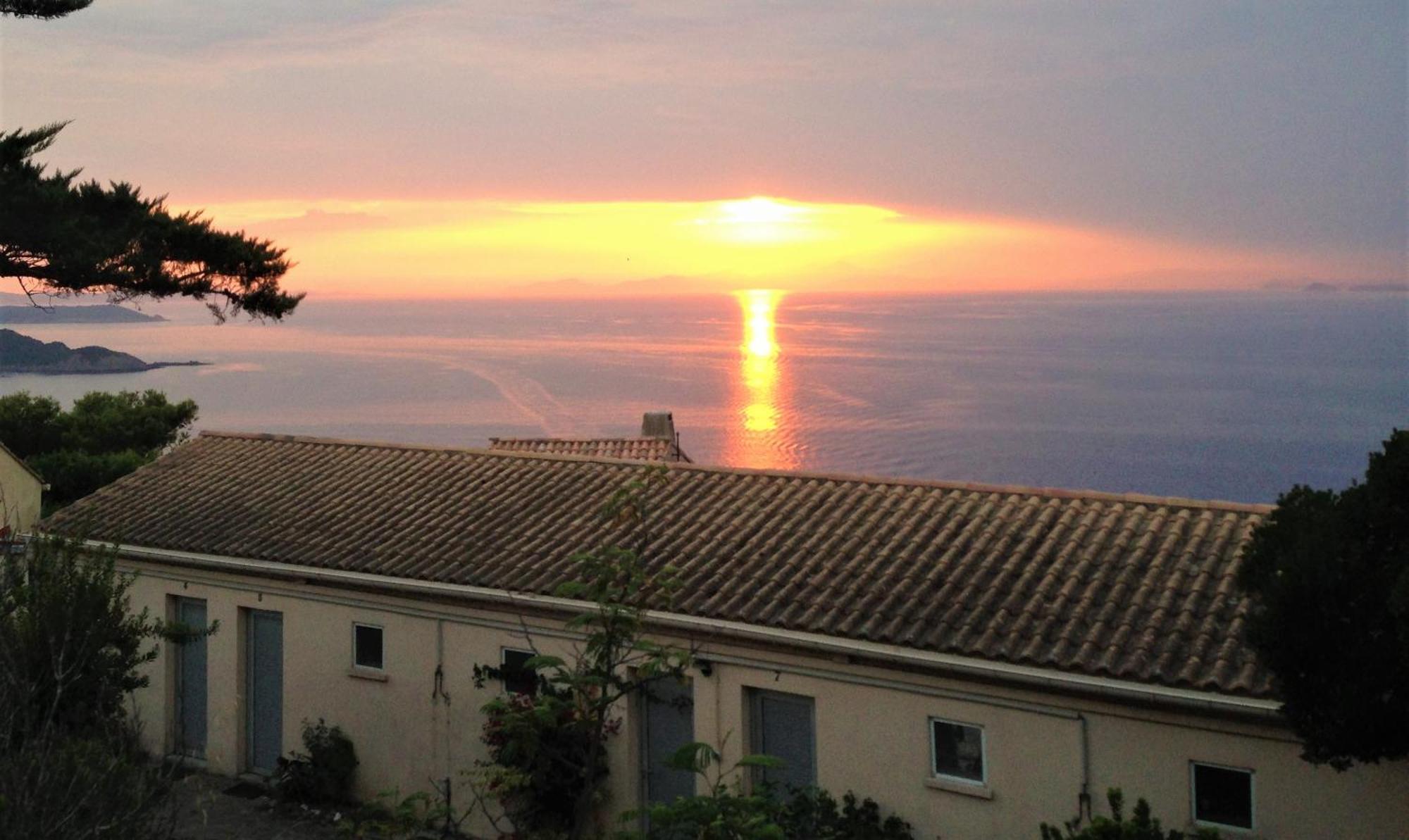 Studio climatisé île naturiste du Levant Hyères Exterior foto