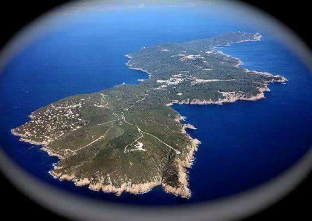 Studio climatisé île naturiste du Levant Hyères Exterior foto